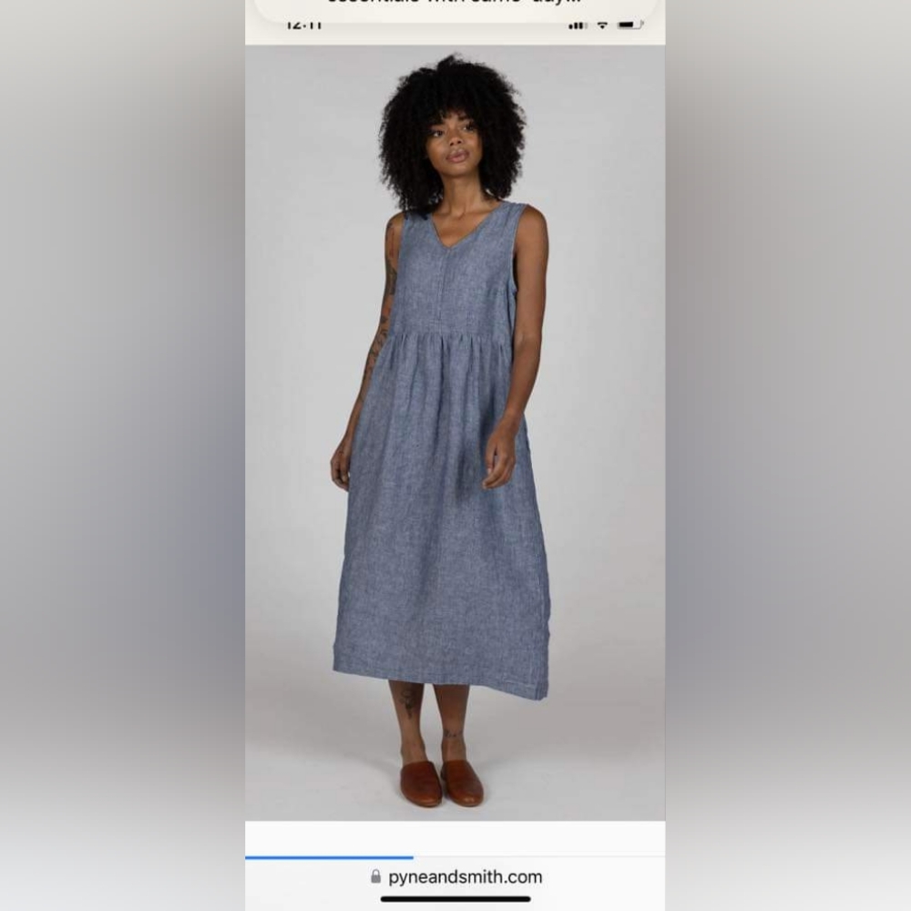 Pyne & Smith No. 21 V Neck Sleeveless Linen Dress in Oxford Chambray